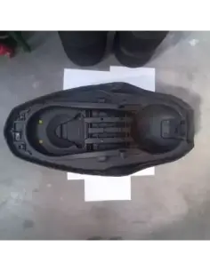 SEAT XMAX 400 16 (touched skin) 2