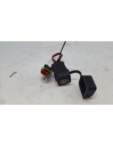 CONECTOR USB MP3 500 LT SPORT 14 - 17 643277 - 1D003323