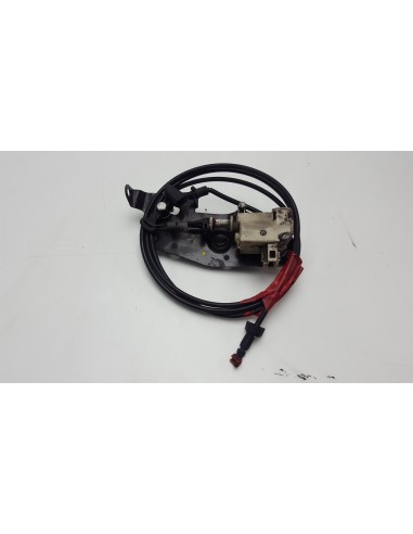 SEAT CLOSING CABLE GP800 2009