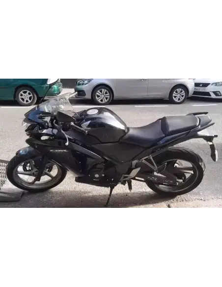 HONDA CBR250R 2011