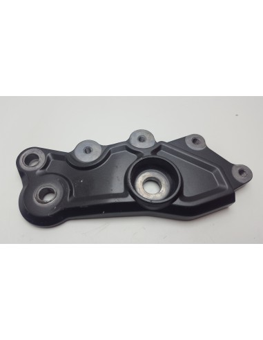 RIGHT CHASSIS SUPPORT R7 21-24 BEB274A400