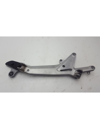 RIGHT FOOTREST SUPPORT HORNET 900 02-03 50650MCZ640 - 50650MCZD30