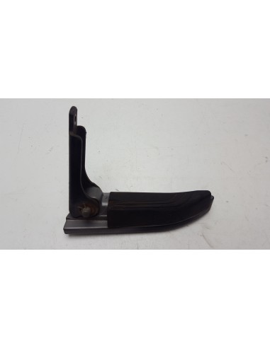 LEFT REAR FOOTREST BEVERLY 350 11-15 65682300H3