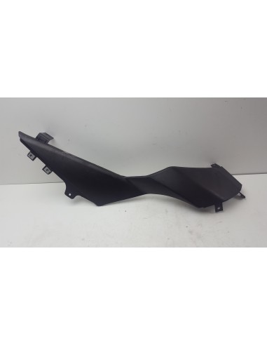 RIGHT UNDER TANK COVER GPR 125 NUDE 2T 04-06