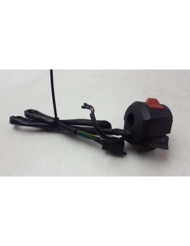 RIGHT SWITCH GPR 125 NUDE 2T 04-06 00G02102631