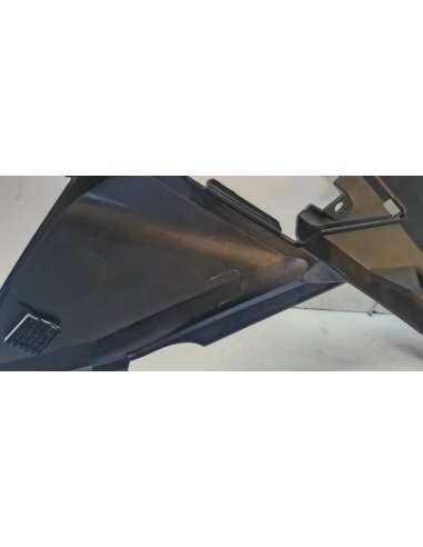 LATERAL INTERIOR IZQUIERDO NX 500 24-25 (falta 1 soporte)
