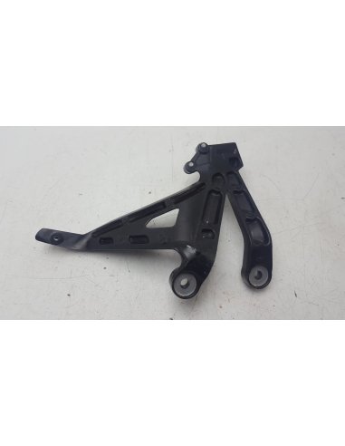 SOPORTE ESTRIBERA TRASERO DERECHO TWIN 1000 16-17 50715MJPG50ZA