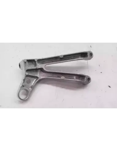 SOPORTE ESTRIBERA TRASERO DERECHO VTR 1000 SP1