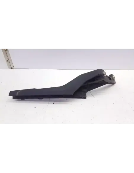 SOPORTE PORTAMATRICULAS IZQUIERDO CB 650R 19-