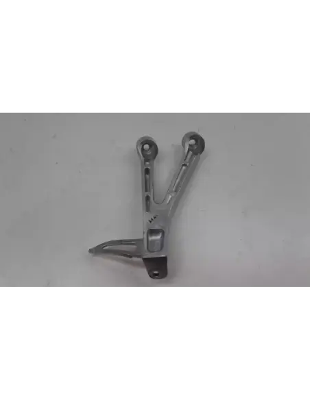 SOPORTE ESTRIBERA TRASERO IZQUIERDO CB 650R 19-
