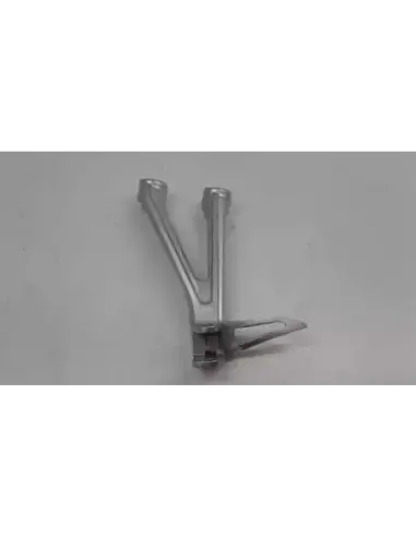 SOPORTE ESTRIBERA TRASERO IZQUIERDO CB 650R 19-
