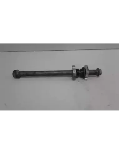 EJE TRASERO CB 650R 19-