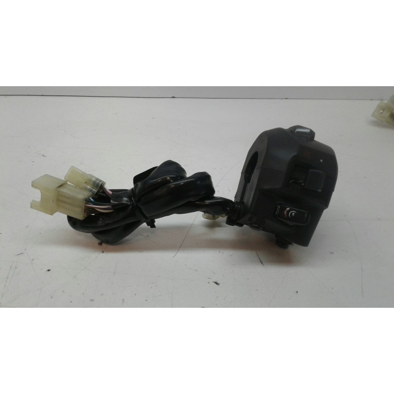 RIGHT SWITCH XMAX 125 15-17 2DMH393200