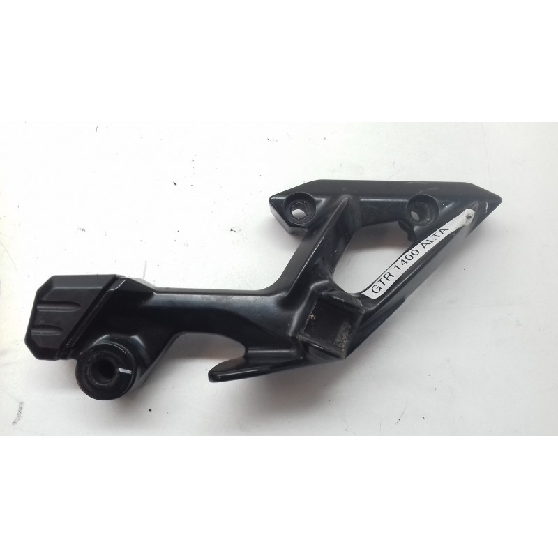RIGHT REAR FOOTREST SUPPORT GTR 1400 08-14 350630360W9