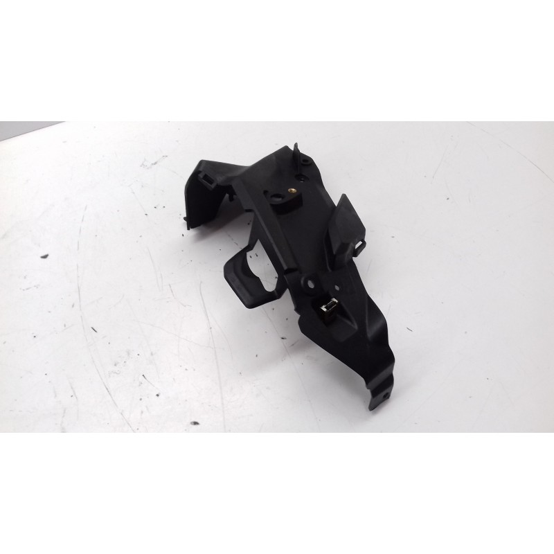 LEFT FRONT COVER F 800R 15-19
