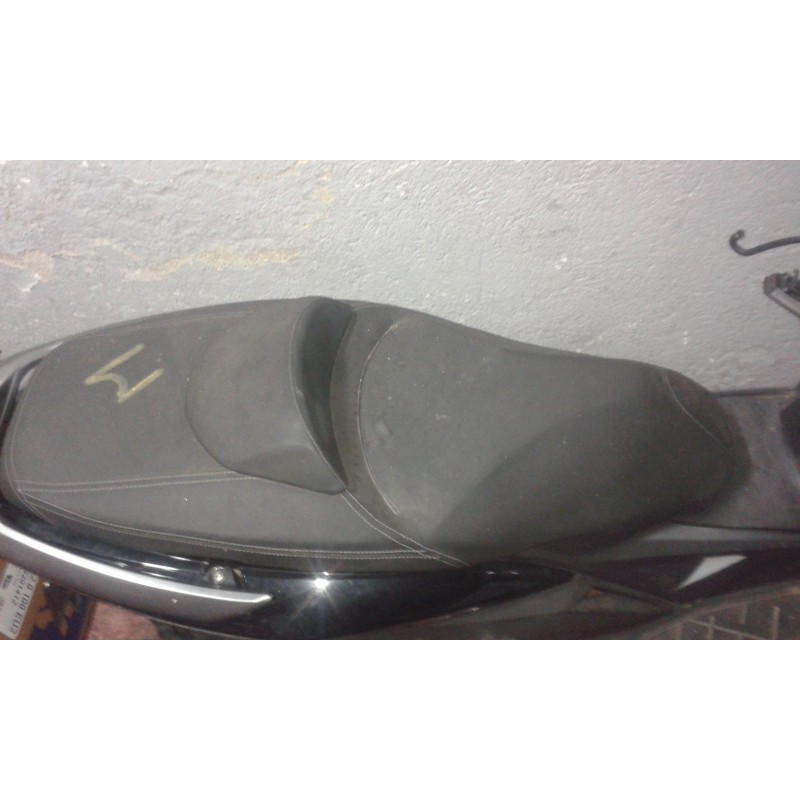 ASIENTO XCITING 400 16-