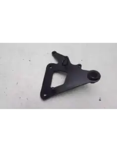 SOPORTE ESTRIBERA DELANTERO DERECHO GS 500 01-