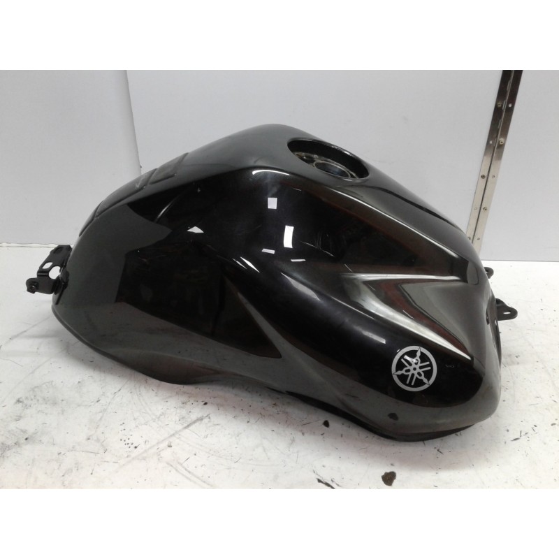 FUEL TANK FZ6 04-10 BLACK (several dents)