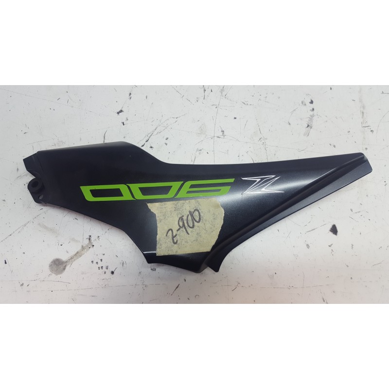 RIGHT UNDER SEAT COVER Z 900 18-20 360010659